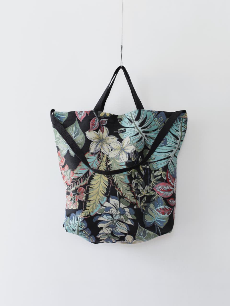 Carry All Tote - Rug Jacquard Multi Rainforest 1