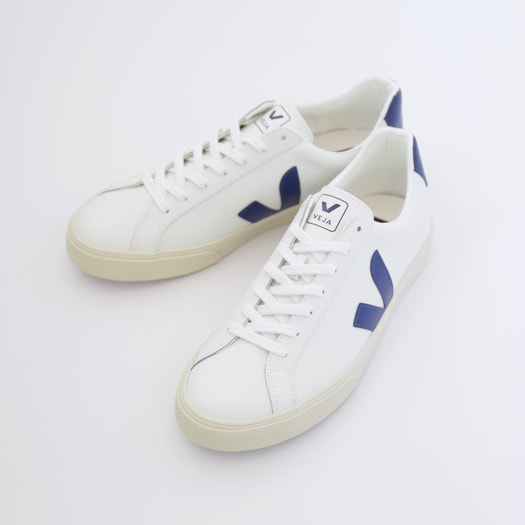 veja-esplar-leather-2_-_1.jpg