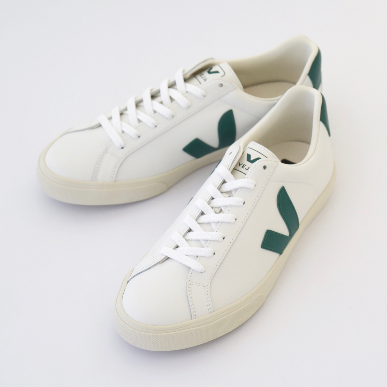 veja-esplar-logo-leather_-_1.jpg